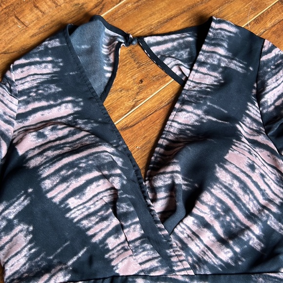 Meek Romper - Picture 7 of 12